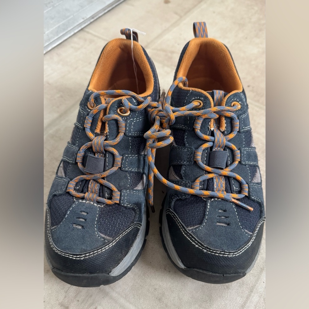 L.L. Bean Kids' Trail Model Hikers, WATERPROOF Low size 5 kids/ 6.5 women’s